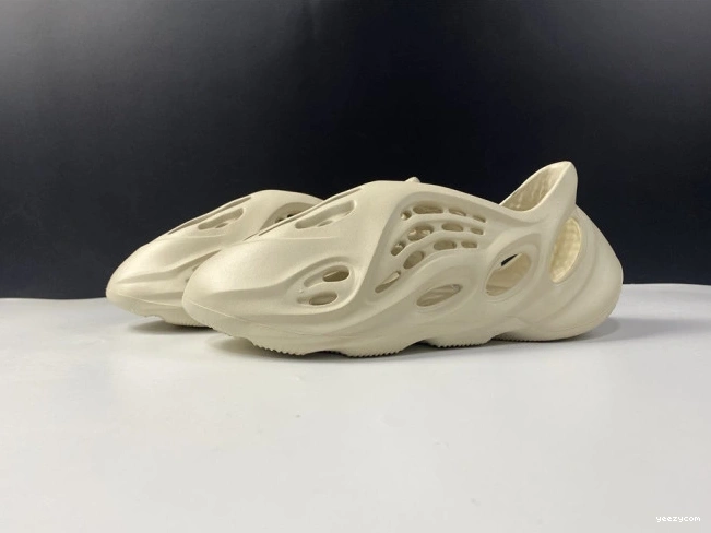 Sand Yeezy Foam FY4567 Adidas RNNR 0816